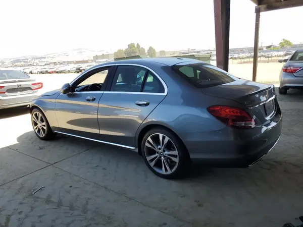 55SWF4JB1JU267830 2018 MERCEDES-BENZ C-KLASSE - Image 2