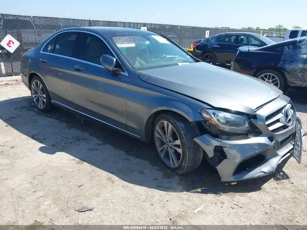 55SWF4JB2HU218808 2017 MERCEDES-BENZ C-KLASSE - Image 1