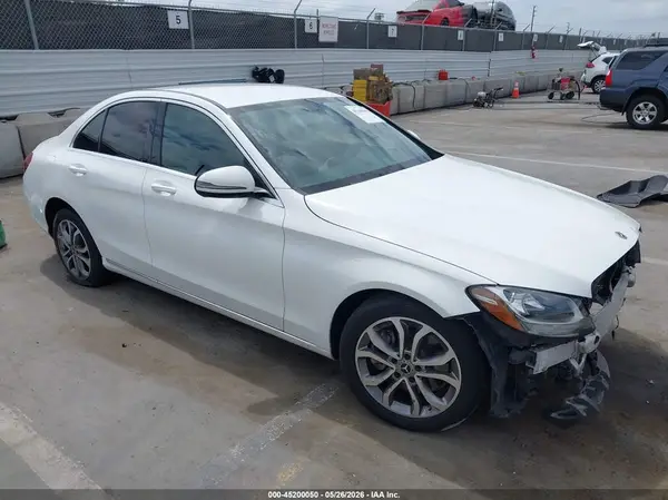 55SWF4JB2HU233423 2017 MERCEDES-BENZ C-KLASSE - Image 1