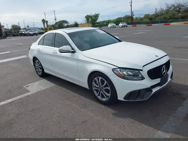55SWF4JB2JU258957 2018 MERCEDES-BENZ C-KLASSE - Image 1