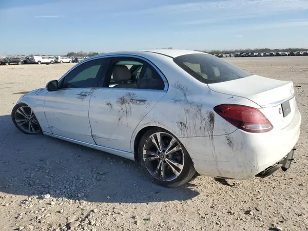 55SWF4JB2JU260465 2018 MERCEDES-BENZ C-KLASSE - Image 2