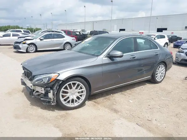 55SWF4JB2JU279243 2018 MERCEDES-BENZ C-KLASSE - Image 2