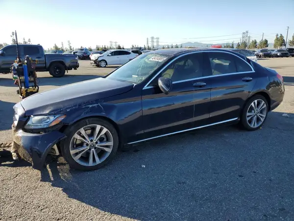 55SWF4JB2JU279520 2018 MERCEDES-BENZ C-KLASSE - Image 1