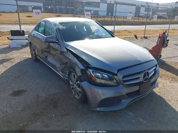 55SWF4JB3GU132566 2016 MERCEDES-BENZ C-KLASSE - Image 1