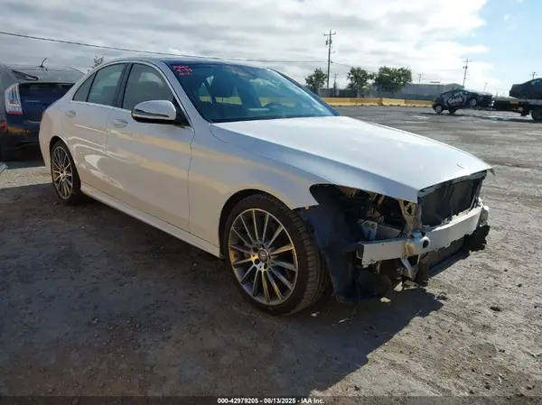 55SWF4JB3GU142126 2016 MERCEDES-BENZ C-KLASSE - Image 1