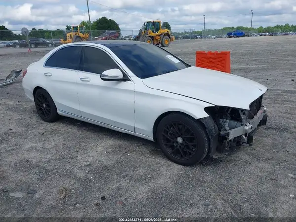 55SWF4JB3GU163946 2016 MERCEDES-BENZ C-KLASSE - Image 1