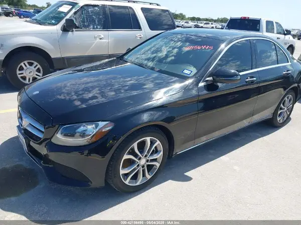 55SWF4JB3HU186757 2017 MERCEDES-BENZ C-KLASSE - Image 2