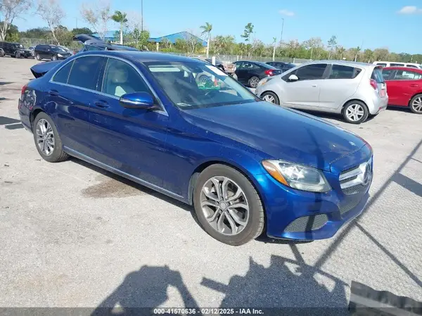 55SWF4JB3HU187584 2017 MERCEDES-BENZ C-KLASSE - Image 1