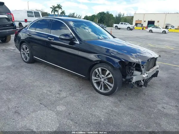 55SWF4JB3HU191005 2017 MERCEDES-BENZ C-KLASSE - Image 1