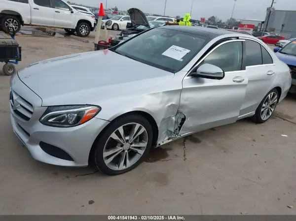 55SWF4JB3HU208806 2017 MERCEDES-BENZ C-KLASSE - Image 2