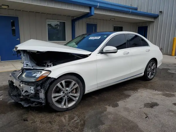 55SWF4JB3HU225296 2017 MERCEDES-BENZ C-KLASSE - Image 1
