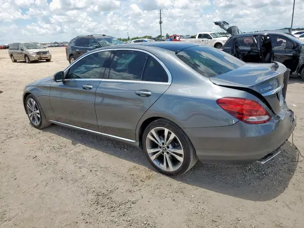 55SWF4JB3HU229252 2017 MERCEDES-BENZ C-KLASSE - Image 2