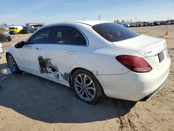 55SWF4JB3JU237891 2018 MERCEDES-BENZ C-KLASSE - Image 2