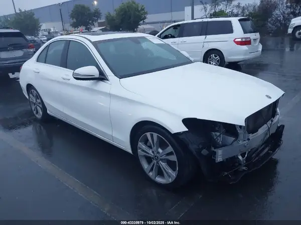 55SWF4JB3JU269739 2018 MERCEDES-BENZ C-KLASSE - Image 1