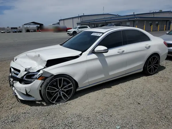55SWF4JB3JU273743 2018 MERCEDES-BENZ C-KLASSE - Image 1