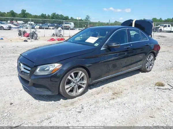 55SWF4JB3JU279848 2018 MERCEDES-BENZ C-KLASSE - Image 2