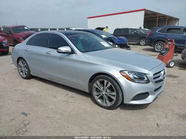 55SWF4JB4GU140224 2016 MERCEDES-BENZ C-KLASSE - Image 1