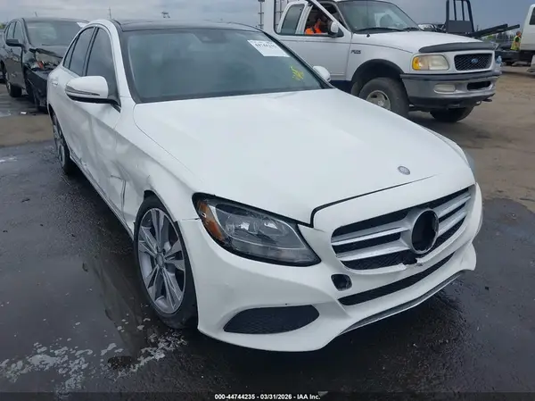 55SWF4JB4GU143639 2016 MERCEDES-BENZ C-KLASSE - Image 1
