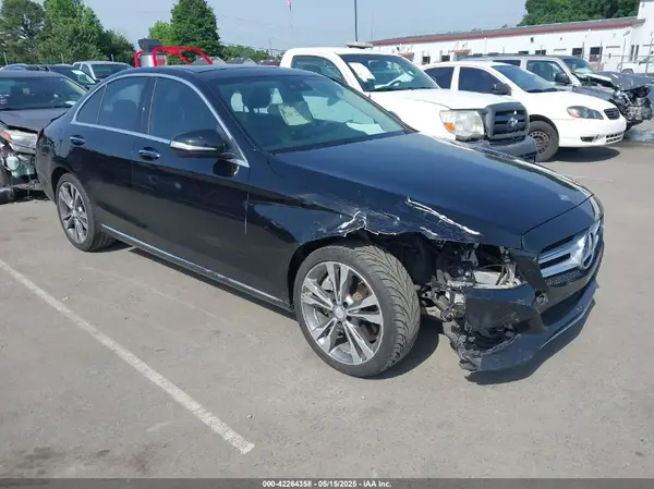 55SWF4JB4HU194138 2017 MERCEDES-BENZ C-KLASSE - Image 1