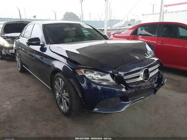 55SWF4JB4HU232757 2017 MERCEDES-BENZ C-KLASSE - Image 1