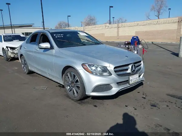 55SWF4JB4JU240069 2018 MERCEDES-BENZ C-KLASSE - Image 1