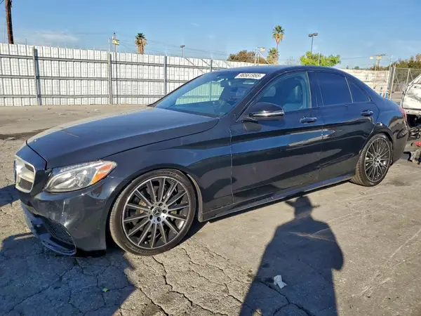 55SWF4JB4JU243537 2018 MERCEDES-BENZ C-KLASSE