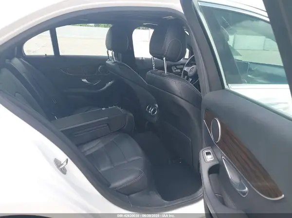 55SWF4JB4JU257373 2018 MERCEDES-BENZ C-KLASSE - Image 8