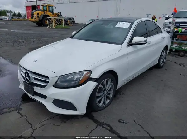 55SWF4JB5GU158957 2016 MERCEDES-BENZ C-KLASSE - Image 2
