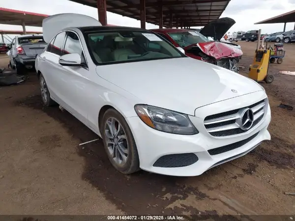 55SWF4JB5HU207088 2017 MERCEDES-BENZ C-KLASSE - Image 1