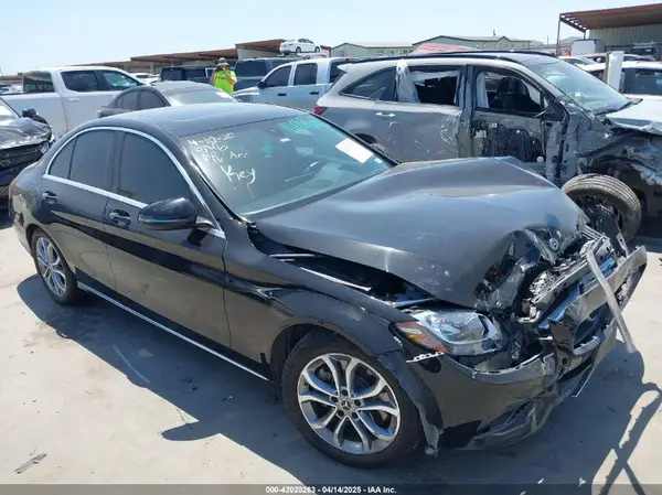 55SWF4JB5JU241263 2018 MERCEDES-BENZ C-KLASSE - Image 1