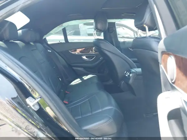 55SWF4JB5JU241263 2018 MERCEDES-BENZ C-KLASSE - Image 8