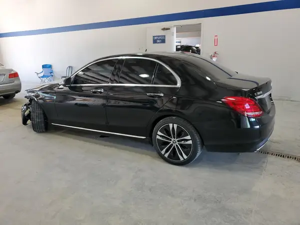 55SWF4JB5JU262727 2018 MERCEDES-BENZ C-KLASSE - Image 2