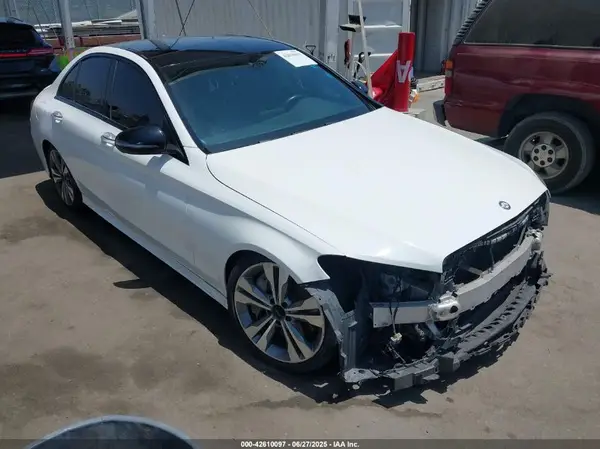55SWF4JB6HU216740 2017 MERCEDES-BENZ C-KLASSE - Image 1