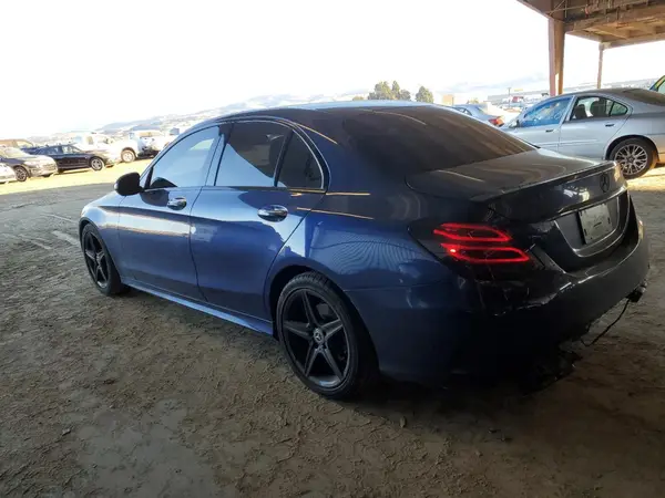 55SWF4JB6HU229858 2017 MERCEDES-BENZ C-KLASSE - Image 2