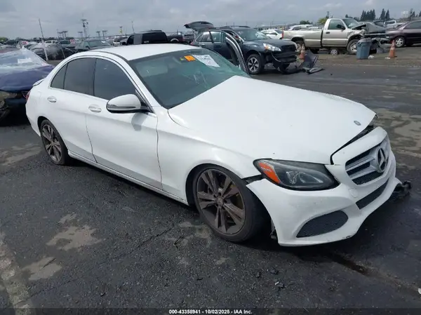 55SWF4JB7GU160323 2016 MERCEDES-BENZ C-KLASSE - Image 1