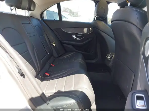 55SWF4JB7HU183618 2017 MERCEDES-BENZ C-KLASSE - Image 8