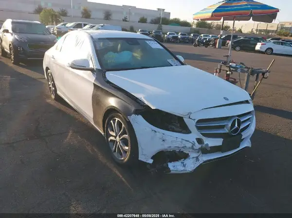 55SWF4JB7HU200532 2017 MERCEDES-BENZ C-KLASSE - Image 1