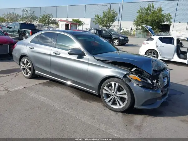 55SWF4JB7HU232736 2017 MERCEDES-BENZ C-KLASSE - Image 1