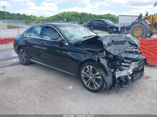 55SWF4JB8GU131378 2016 MERCEDES-BENZ C-KLASSE - Image 1
