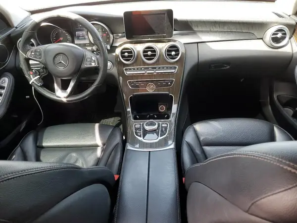 55SWF4JB8HU180999 2017 MERCEDES-BENZ C-KLASSE - Image 8