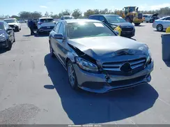 55SWF4JB8HU185846 2017 MERCEDES-BENZ C-KLASSE