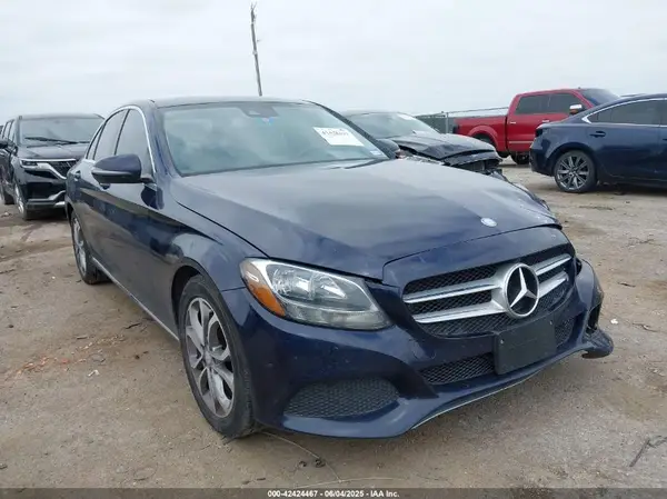 55SWF4JB8HU187628 2017 MERCEDES-BENZ C-KLASSE - Image 1