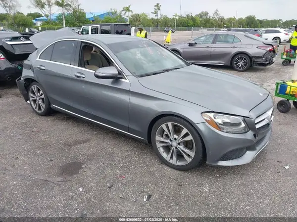 55SWF4JB8HU208316 2017 MERCEDES-BENZ C-KLASSE - Image 1