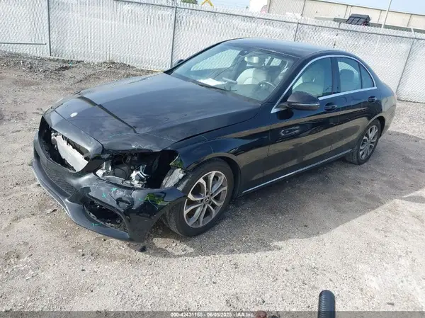 55SWF4JB8HU218764 2017 MERCEDES-BENZ C-KLASSE - Image 2