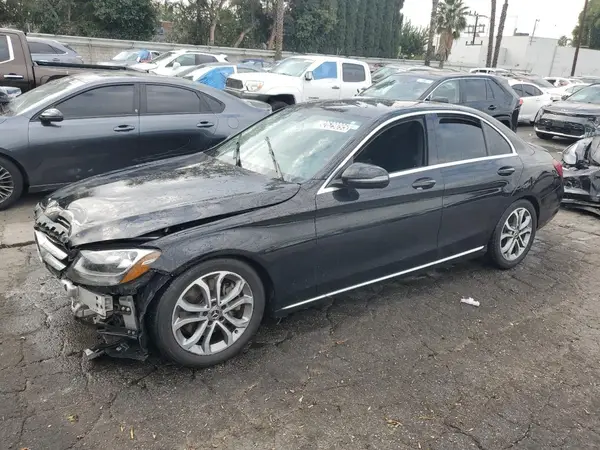 55SWF4JB8HU233636 2017 MERCEDES-BENZ C-KLASSE - Image 1