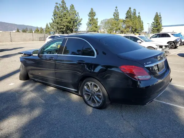 55SWF4JB8JU241015 2018 MERCEDES-BENZ C-KLASSE - Image 2