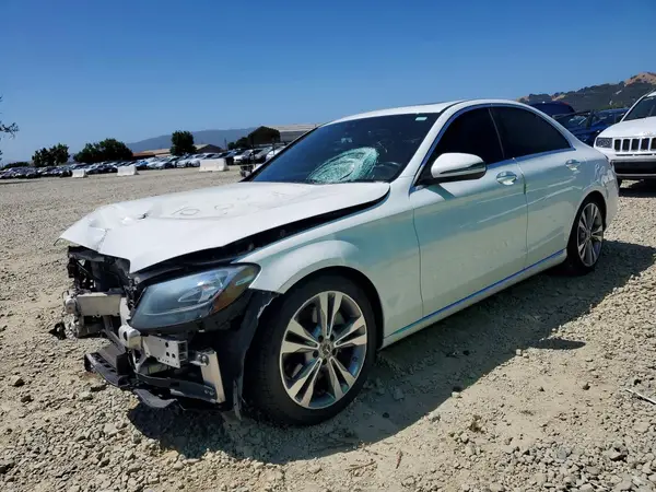 55SWF4JB8JU241175 2018 MERCEDES-BENZ C-KLASSE - Image 1