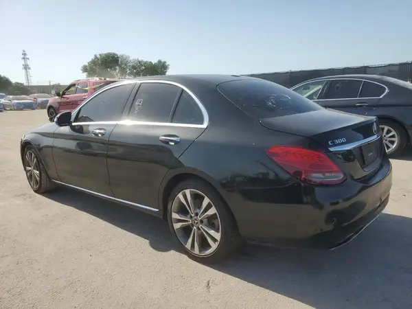 55SWF4JB8JU257649 2018 MERCEDES-BENZ C-KLASSE - Image 2