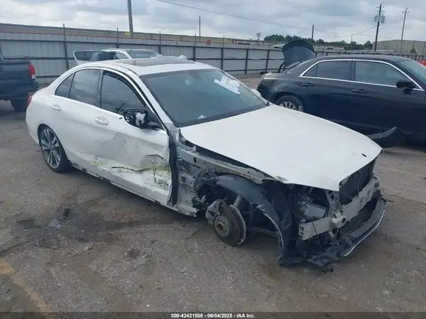 55SWF4JB8JU276962 2018 MERCEDES-BENZ C-KLASSE - Image 1