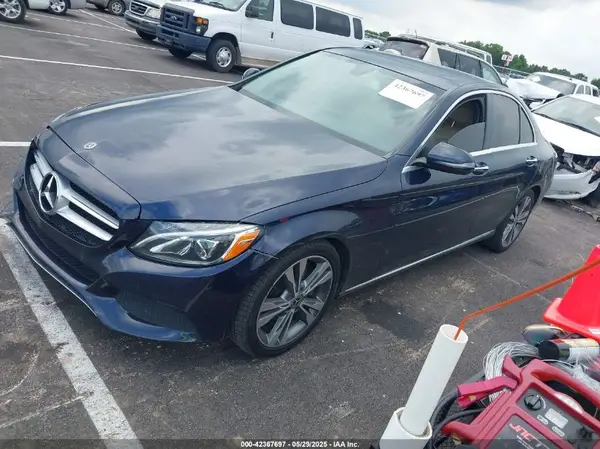55SWF4JB8JU279005 2018 MERCEDES-BENZ C-KLASSE - Image 2